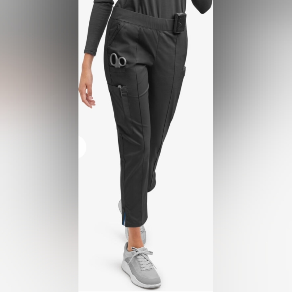 UA BUTTER-SOFT STRETCH WOMEN'S 6-POCKET CROP SLIM SCRUB PANT